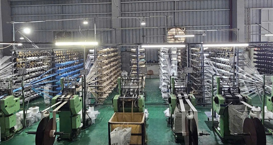 Overview of weaving equipment in Sunglim manufacturing facilities